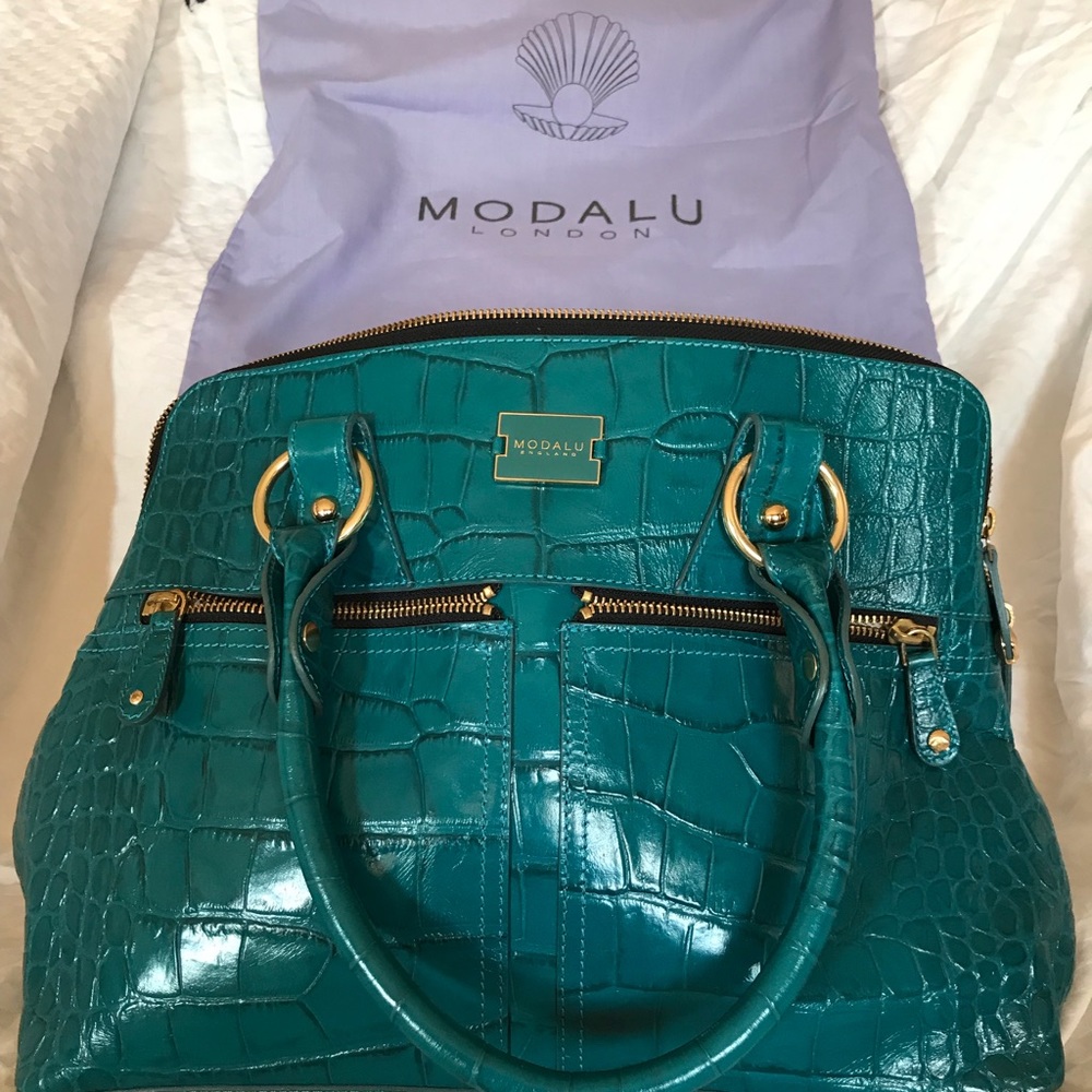 Modalu “Pippa” classic handbag